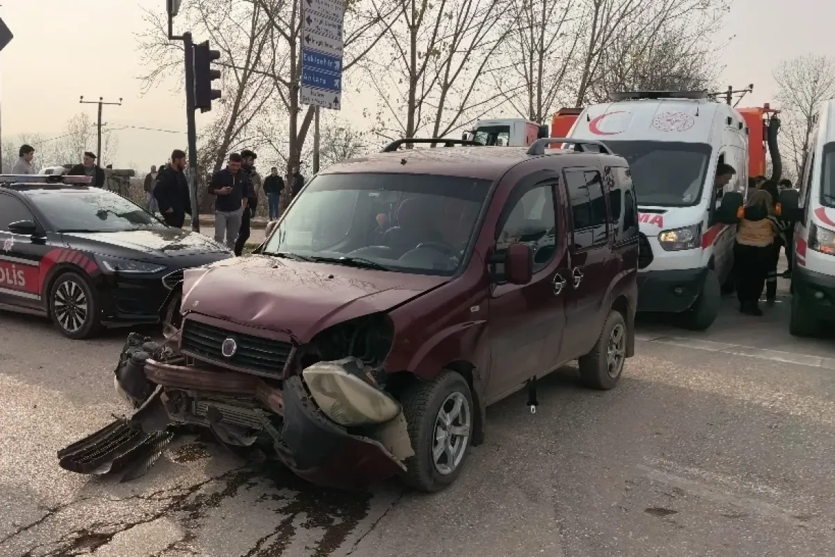 Cerrah kavşağında kaza