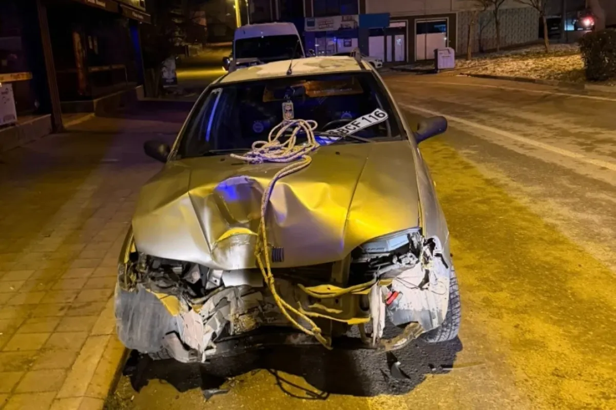 Direğe çarparak durdu!