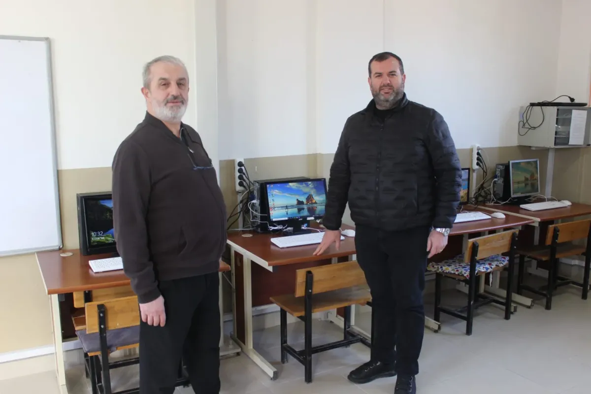 İnegöl Yardım Derneği tarafından Şipali İlkokuluna 'Bilişim Sınıfı' açıldı
