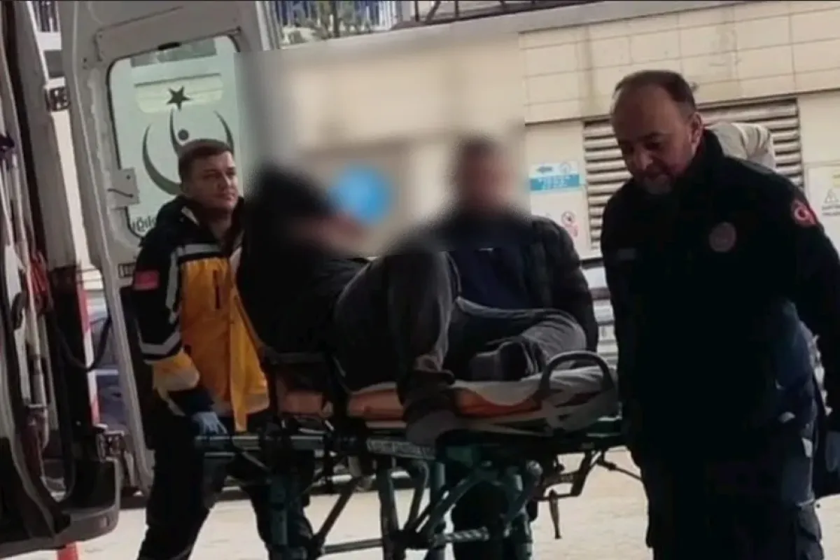 Eşiyle tartışıp kendini bıçakla yaraladı