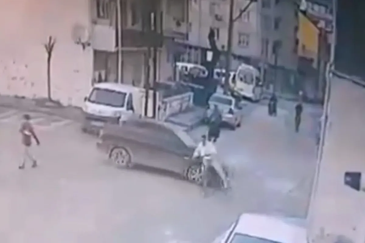 Kaza anı güvenlik kamerasında