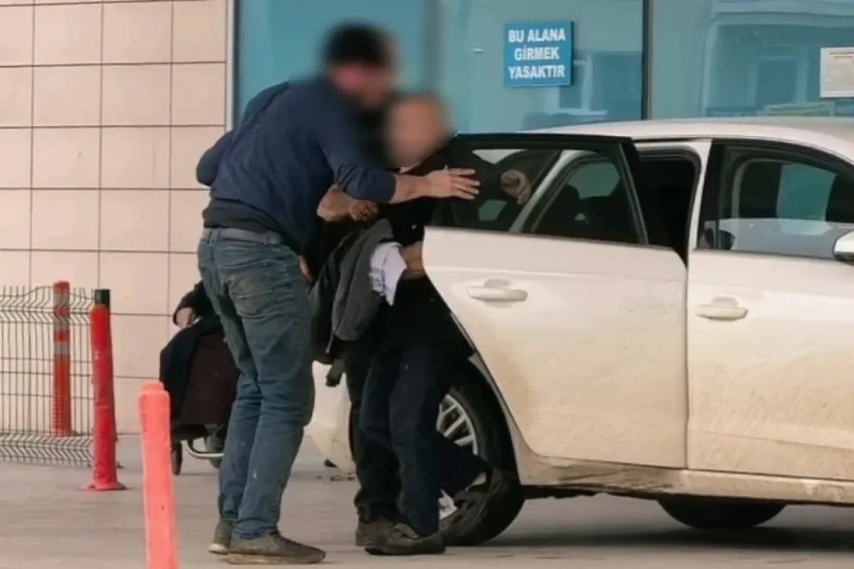 Elini motorlu testereye kaptırdı