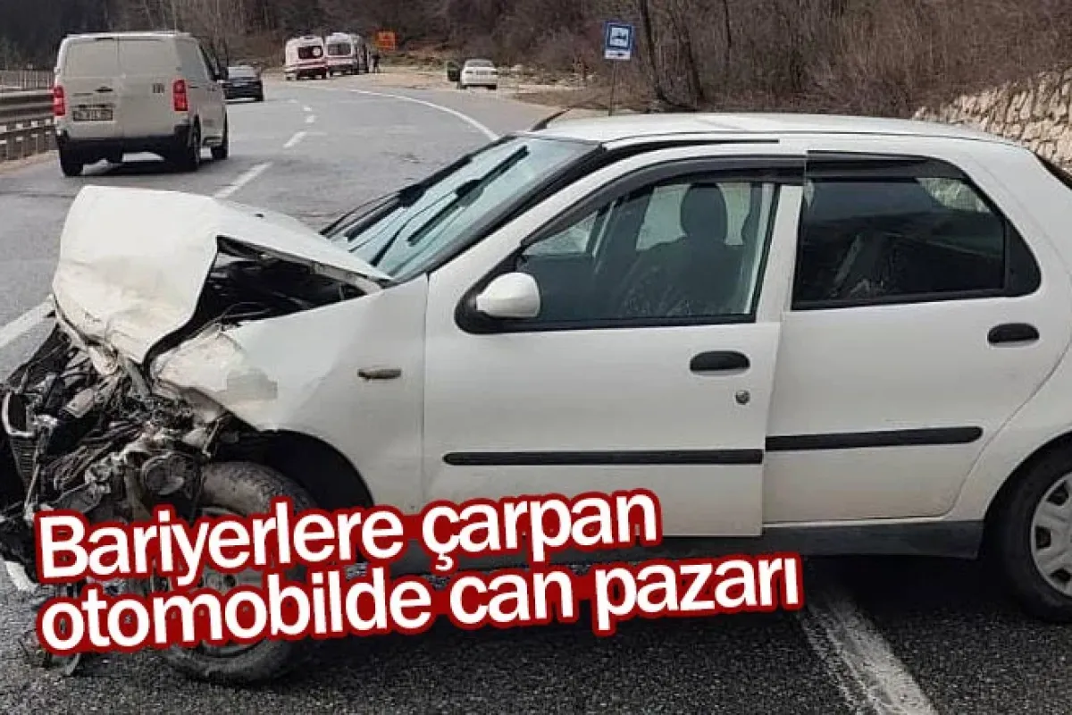 Bariyerlere çarpan otomobilde can pazarı