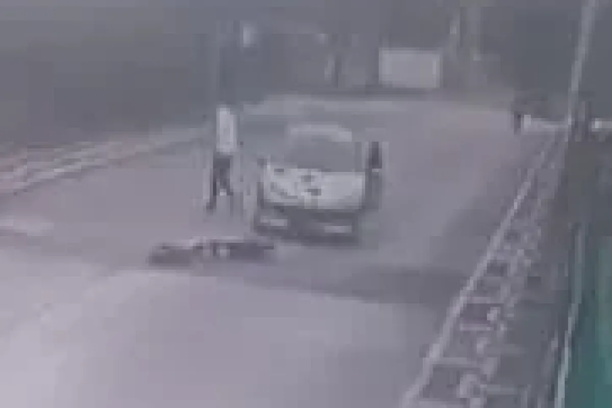 Kaza anı güvenlik kamerasında