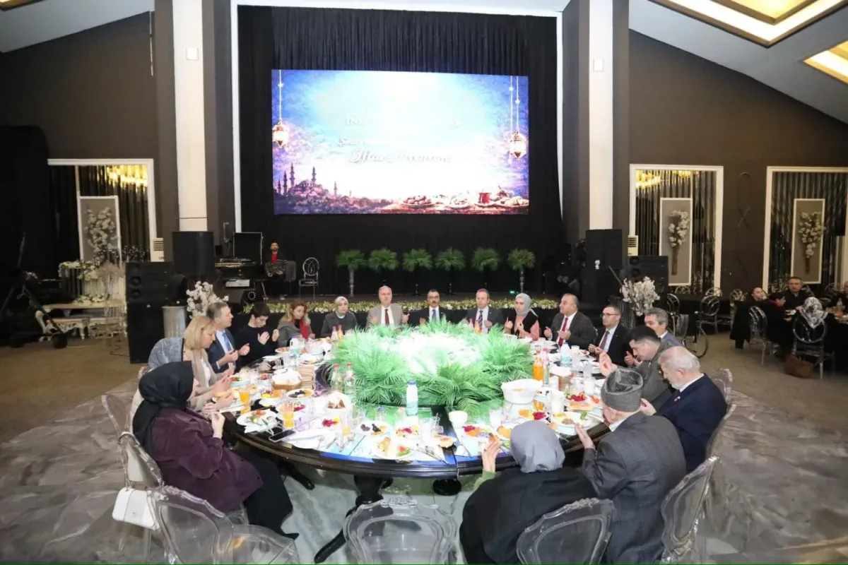 İnegöl Protokolü İlk İftarda Şehit Aileleri Ve Gazilerle Buluştu