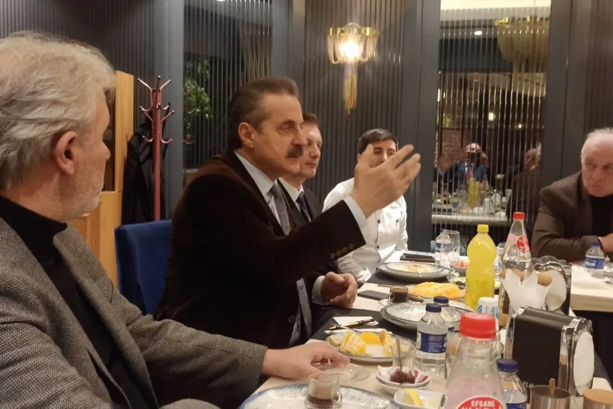 Faruk Çelik iftar programında esnaflarla buluştu