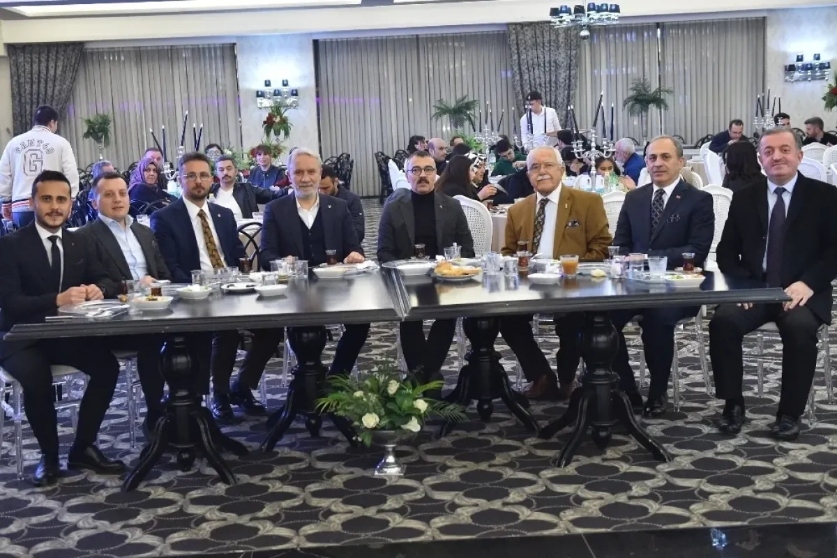 Ertuğrulgazi Mobilyacılar Caddesi'nden Geleneksel İftar Buluşması