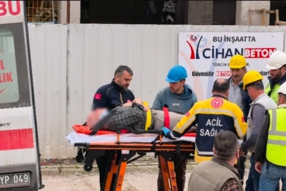 İnegöl'de 4 metre yüksekten düşen işçi yaralandı