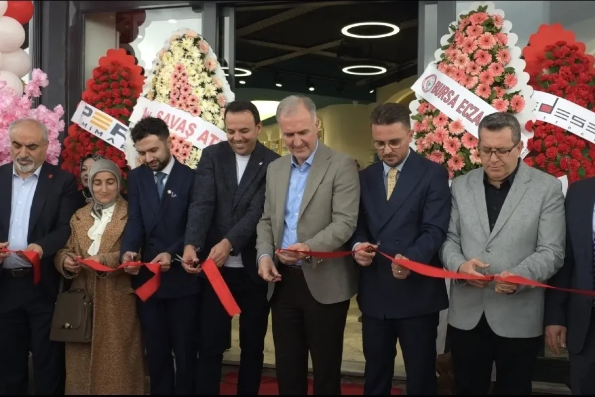 'Zincir Eczanesi' dualarla açıldı