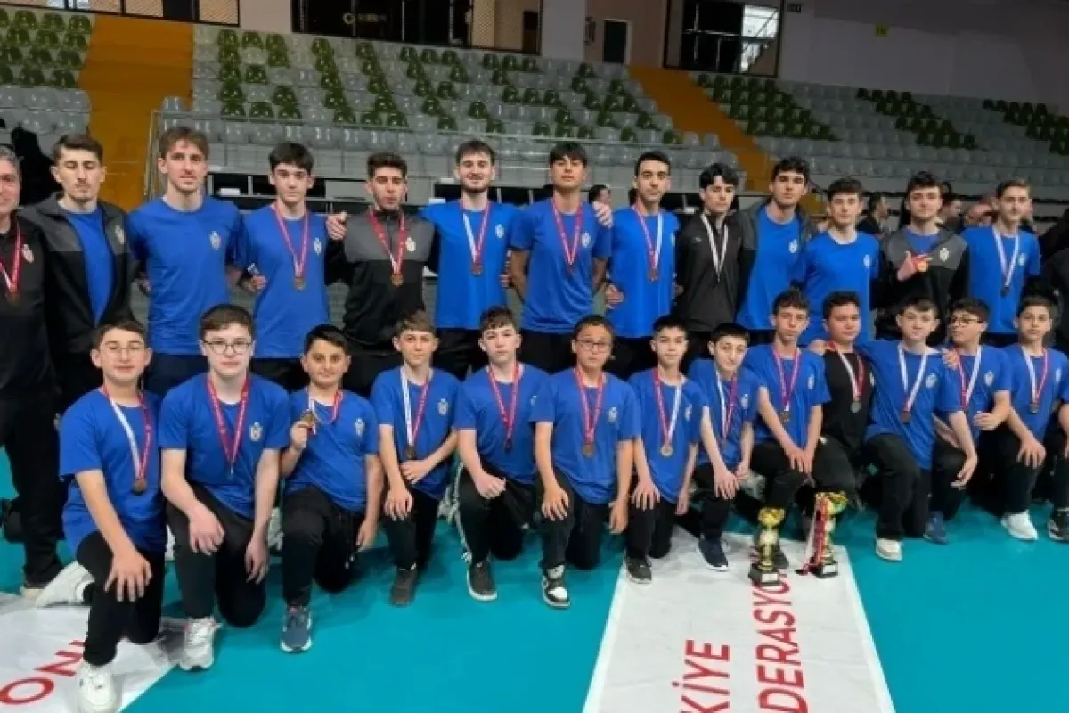 Bursa Voleyboluna İnegöl Belediyespor İmzası