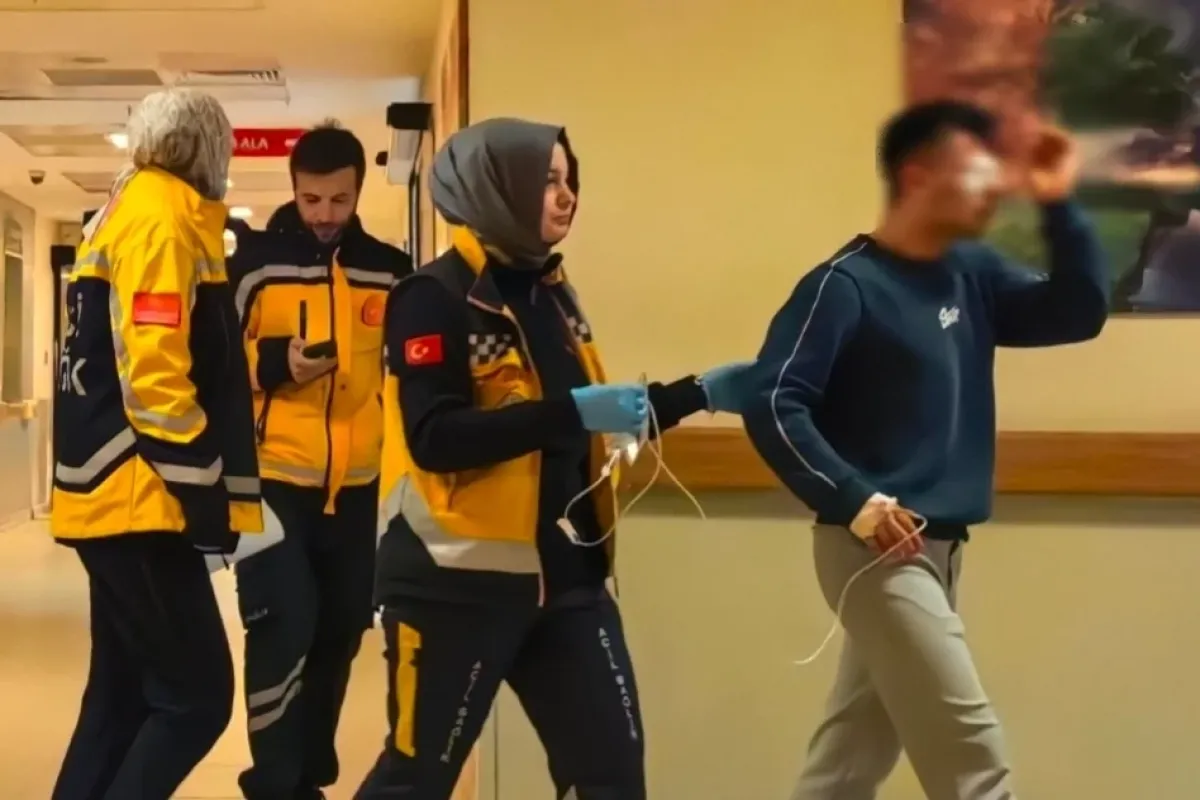 Kesim sırasında fırlayan ağaç parçası gözüne saplandı