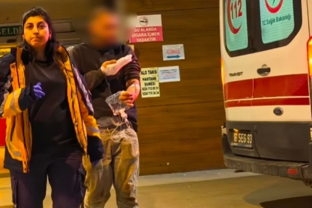 Elini makineye kaptırdı!