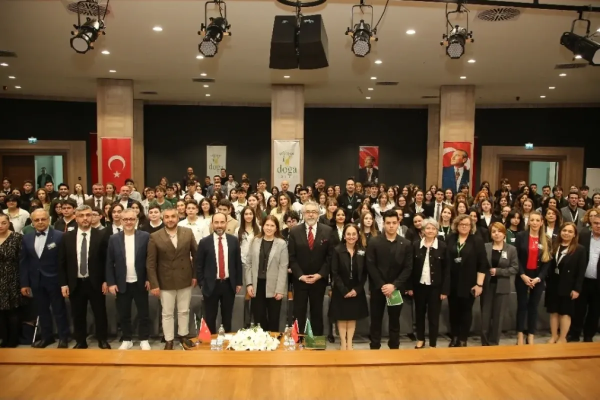 Doğa Koleji Öğrencileri Doğa BAP’ta Geleceğin Çözümlerini Sahneye Taşıdı