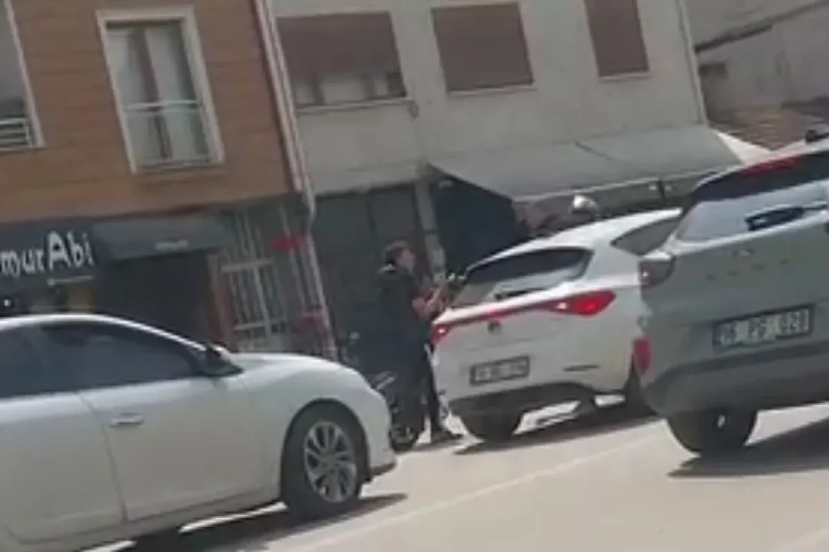 İnegöl'de yol verme tartışması kamerada