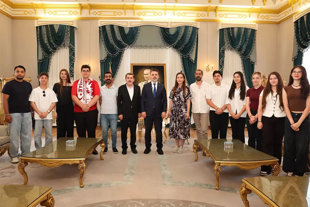Başkan Vekili Biba, şampiyon marşın bestecilerini ağırladı