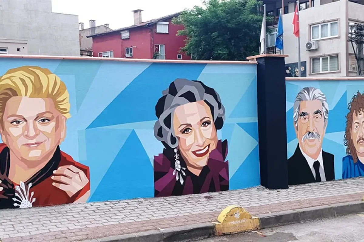 Bursa'nın duvarları sanatla hayat buluyor