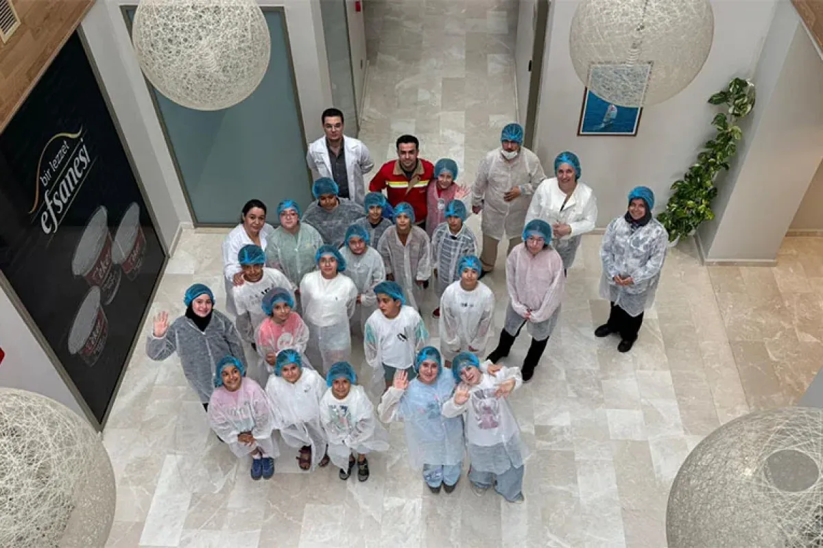 Bursalı öğrenciler süt fabrikasını gezdi