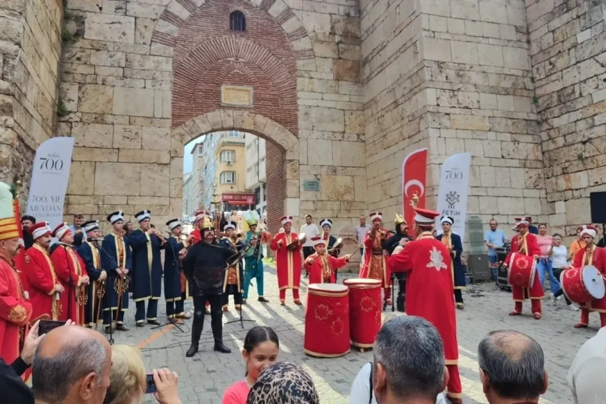 Fethin 700. Yılında mehter sesleri Saltanat Kapı'dan yükseldi