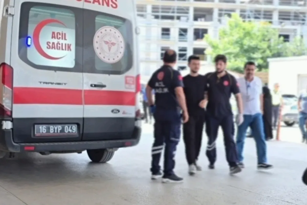 Sınavda fenalaşan aday, hastaneye kaldırıldı