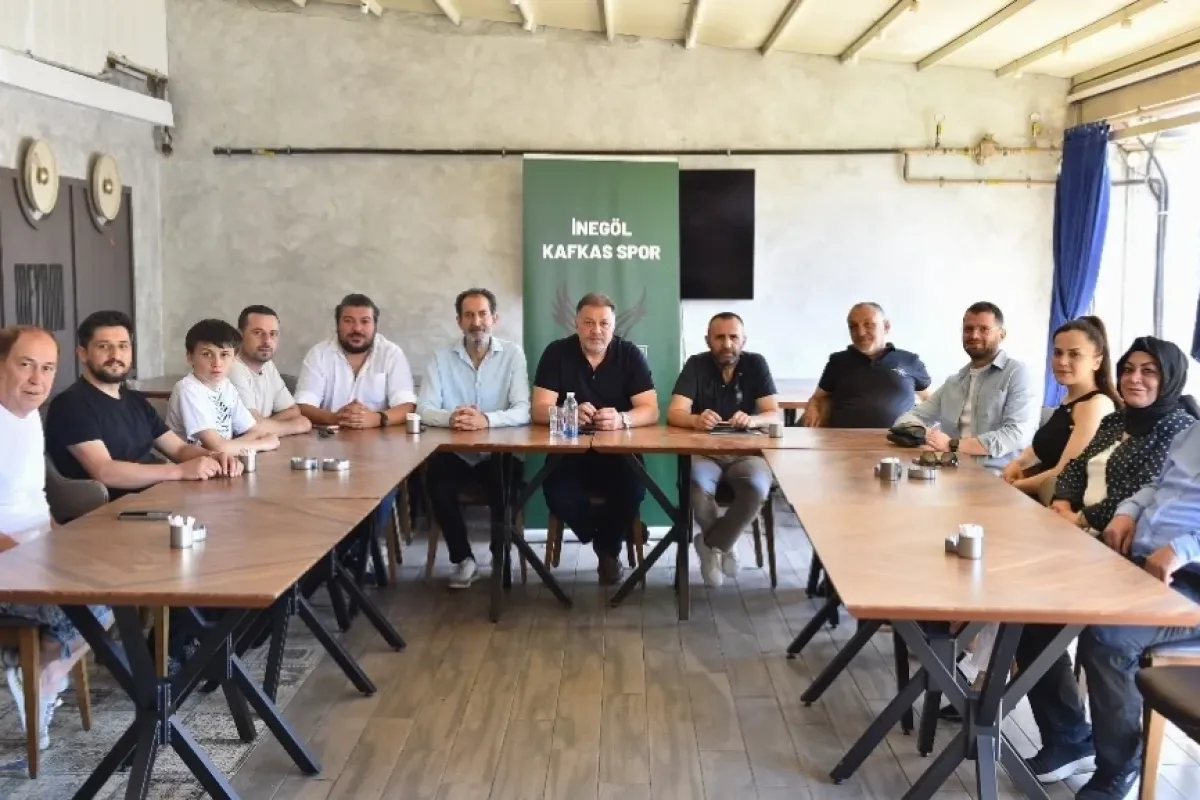 Kafkasspor yönetimi basınla buluştu