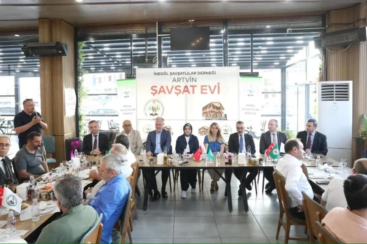 İnegöl Şavşatlılar Derneği’nden Kaymakam Eren Arslan’a Vefa Yemeği