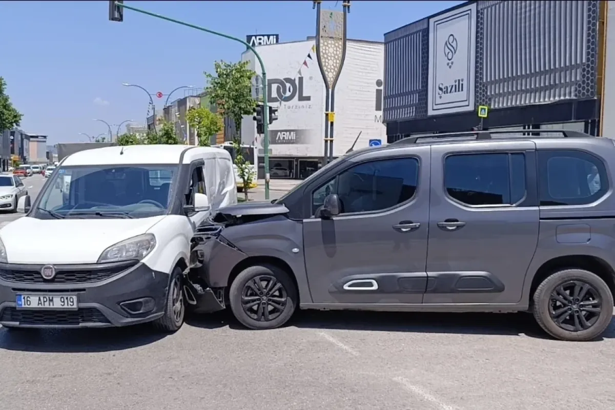 Ertuğrulgazi Caddesi’nde korkutan kaza