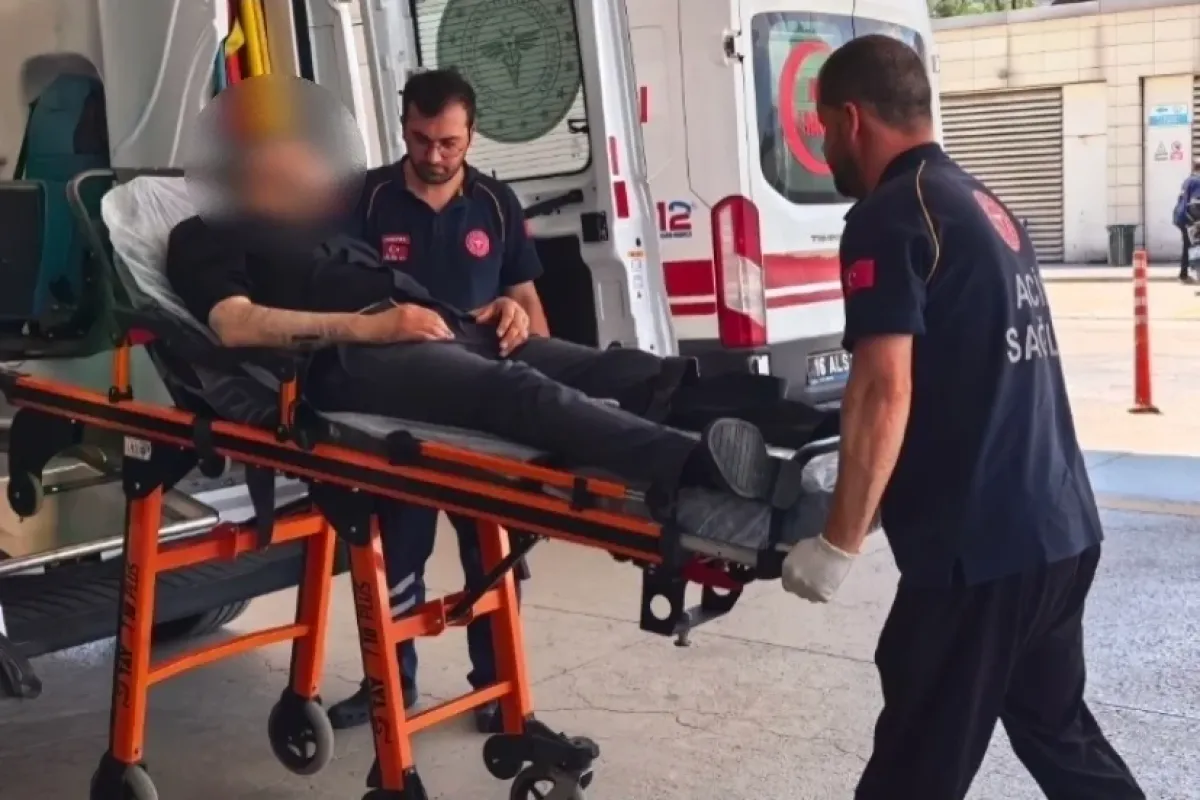 Otomobil ile motosiklet çarpıştı