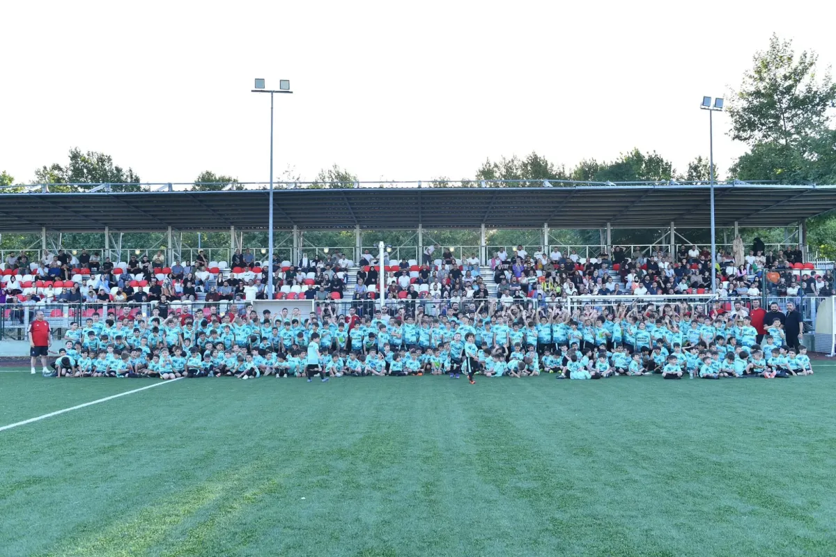 Kafkasspor'da 560 sporcuyla yaz spor okulu coşkuyla açıldı