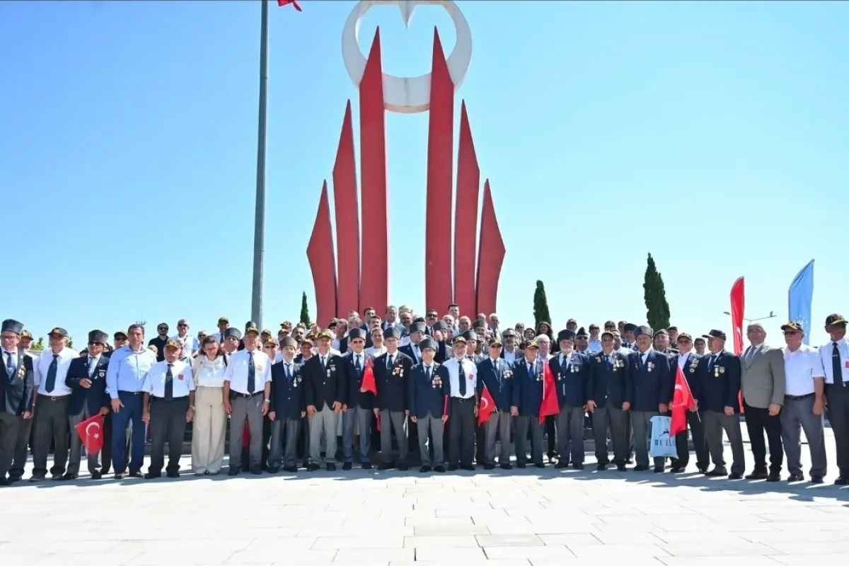 Kıbrıs Barış Harekatı’nın 52. yılında şehitler ve gaziler minnetle anıldı