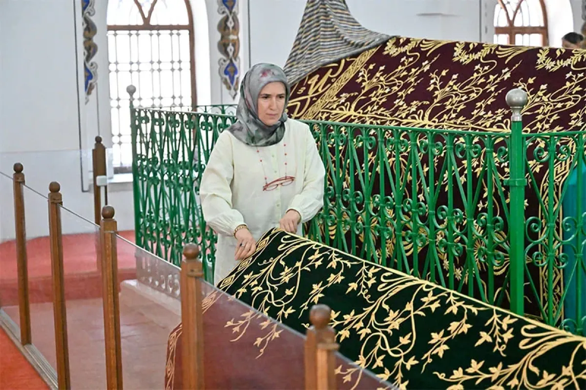 Bursa’da hanedan türbelerindeki puşideler yenileniyor