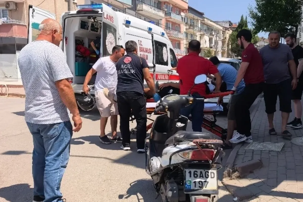 Kazayı görenler yardıma koştu!