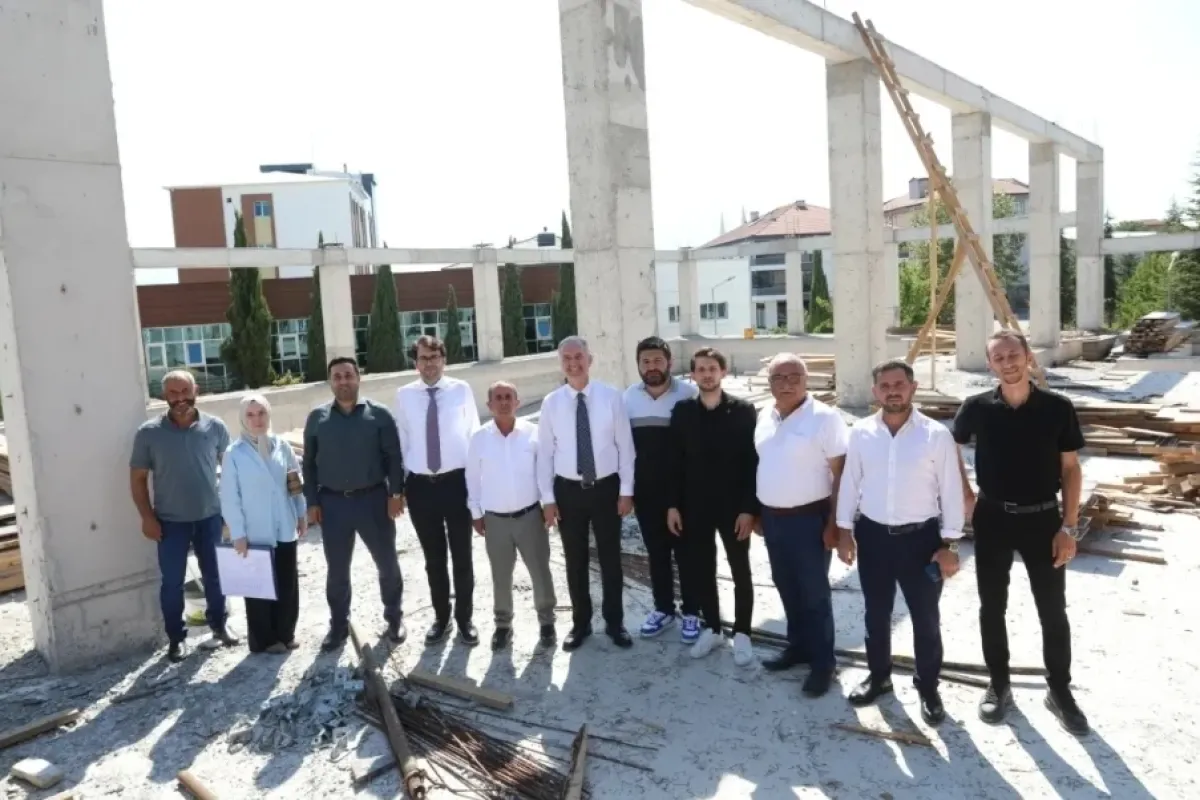 Alanyurt Yüzme Havuzunda Yapım Çalışmaları Sürüyor