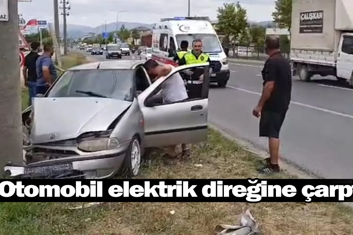İnegöl'de otomobil elektrik direğine çarptı