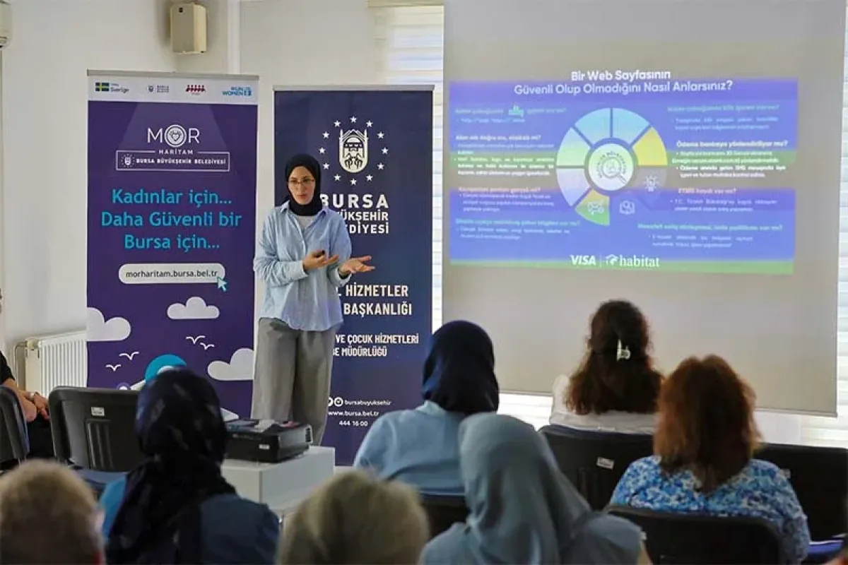 Büyükşehir'den kadınlara dijital farkındalık eğitimi