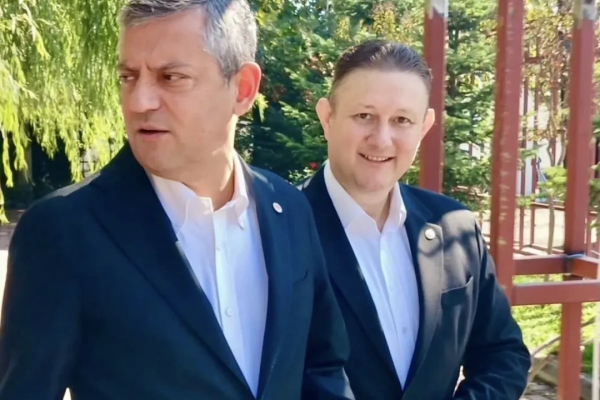 Özgür Özel İnegöl’de köfte molası verdi