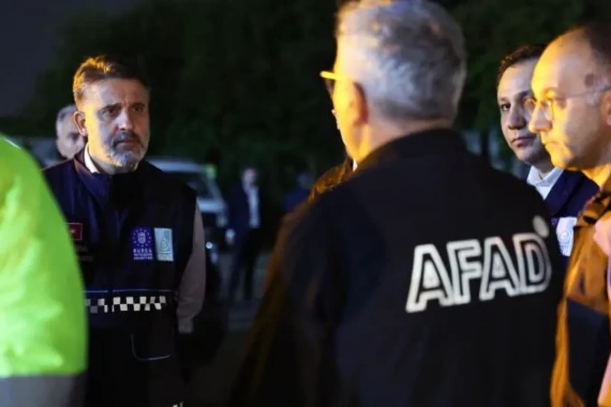 Büyükşehir'de yağmur teyakkuzu: 1126 personel, 439 araç görev başında