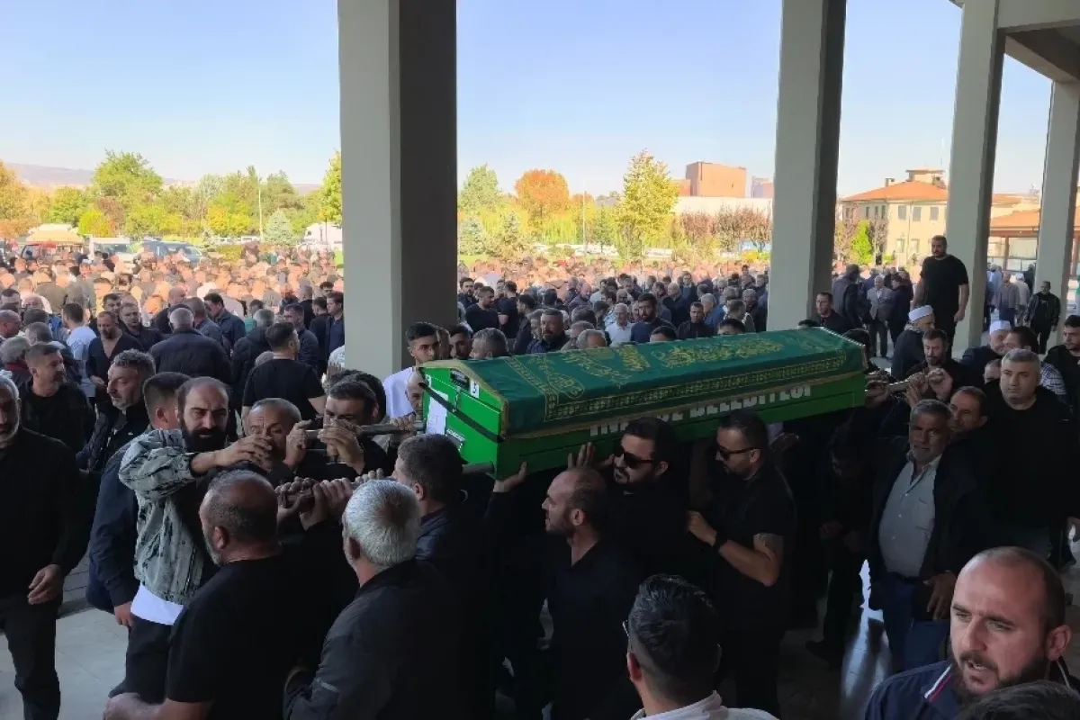 Son yolculuğuna uğurlandı