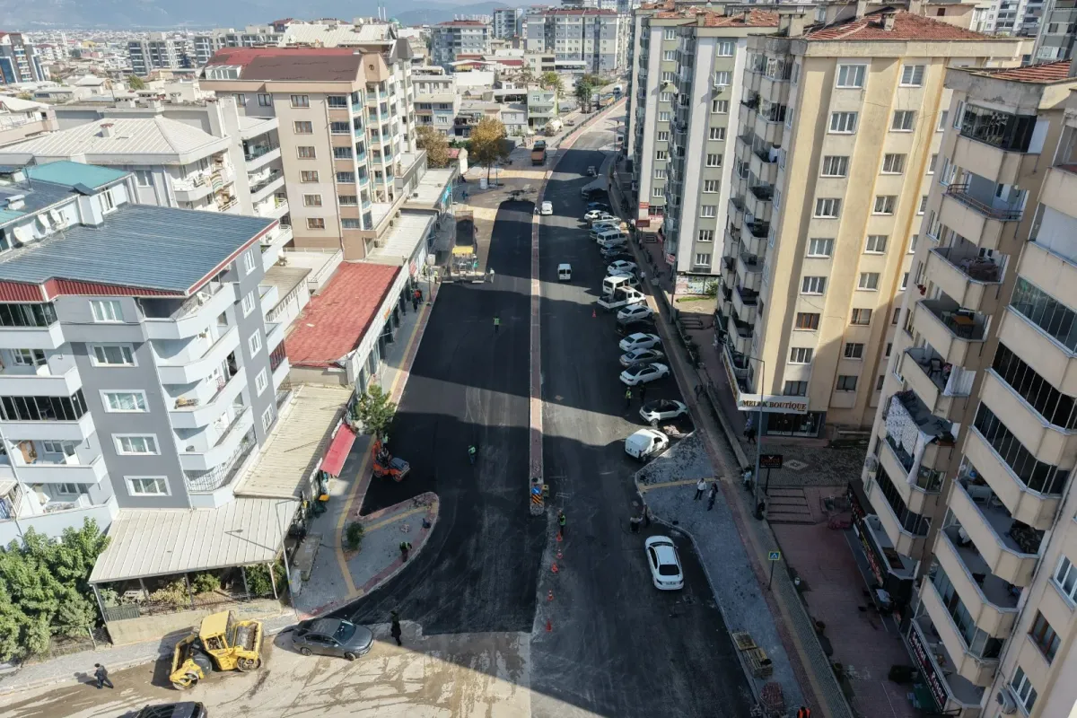 Büyükşehir, Erdoğan Caddesi'ni yeniliyor