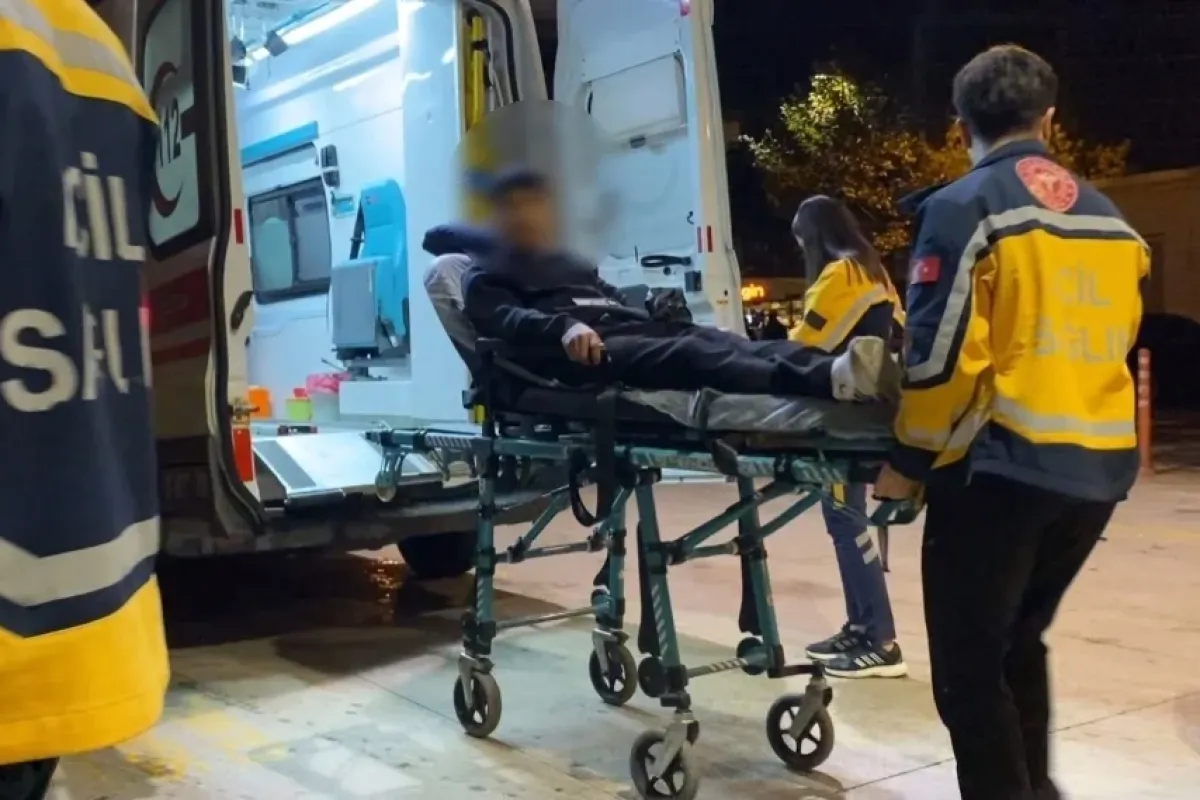 16 Yaşındaki Genç Duvar Üzerindeki Dikenli Tellere Takıldı