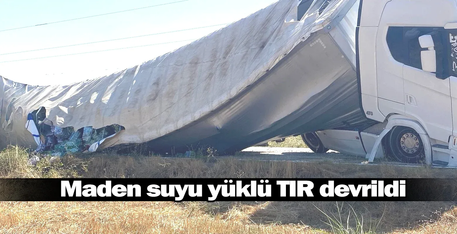 İnegöl'de Maden suyu yüklü TIR devrildi