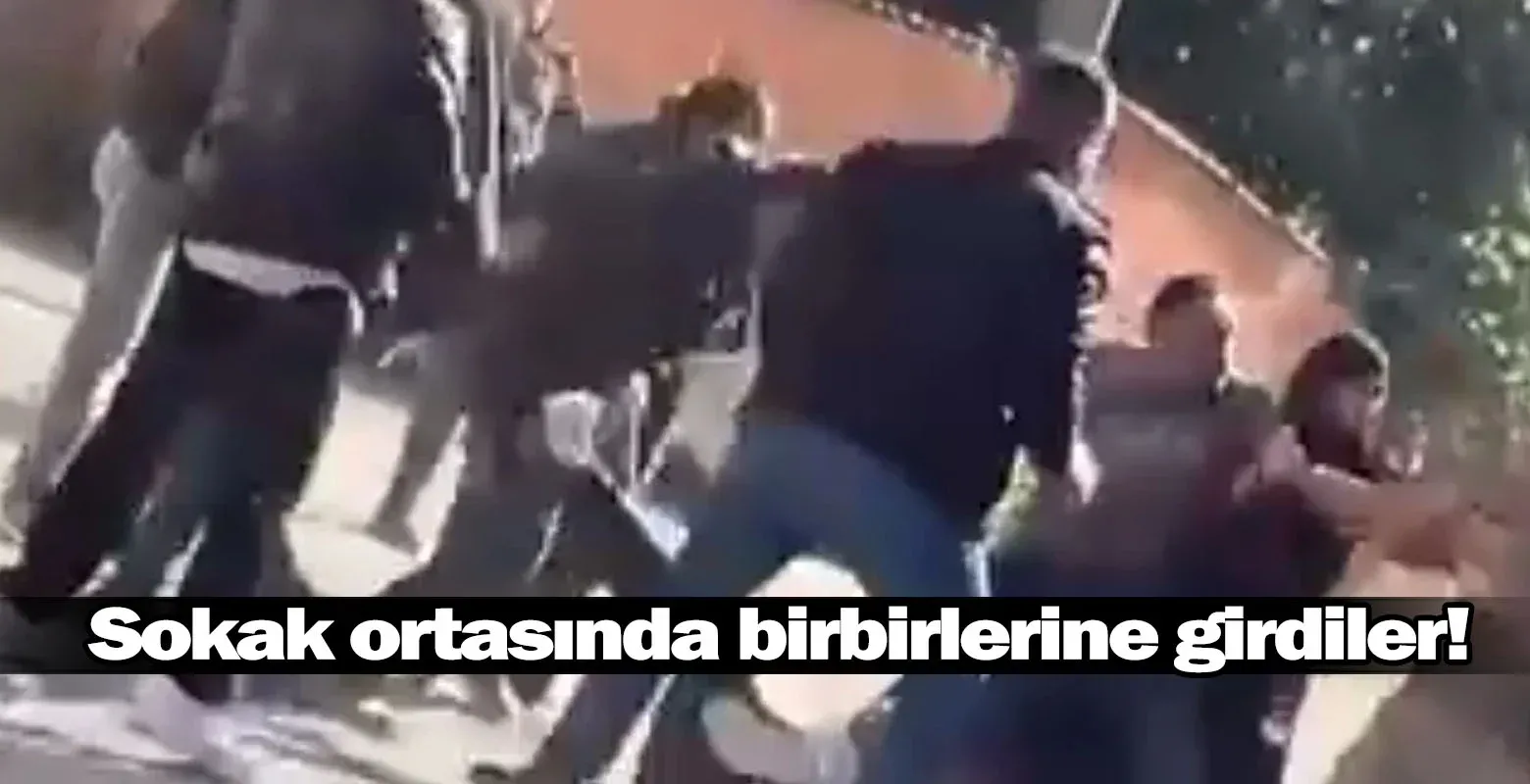 Sokak ortasında birbirlerine girdiler!