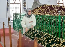 Bursa’da hanedan türbelerindeki puşideler yenileniyor