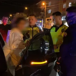 İnegöl'de 'dur' ihtarına uymayan kadın sürücü ...