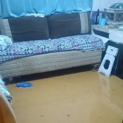 İnegöl'de sağanak günlük yaşamı olumsuz etkiledi