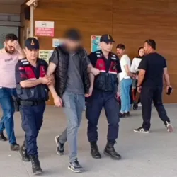 Erik bahçesinde suçüstü!