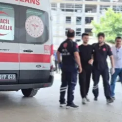 Sınavda fenalaşan aday, hastaneye kaldırıldı