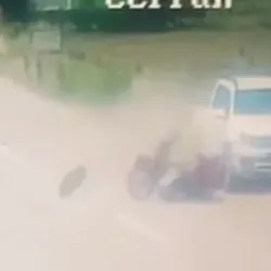 Kaza anı güvenlik kamerasında