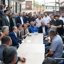 Kayhan Çarşısı'nda yaralar sarılıyor
