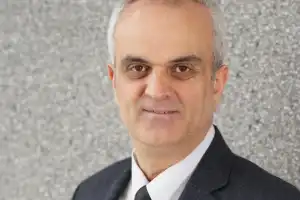 Adaylığını açıkladı!