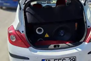 İnegöl'de arabada yüksek sesli müzik dinleme pahalıya mal oldu